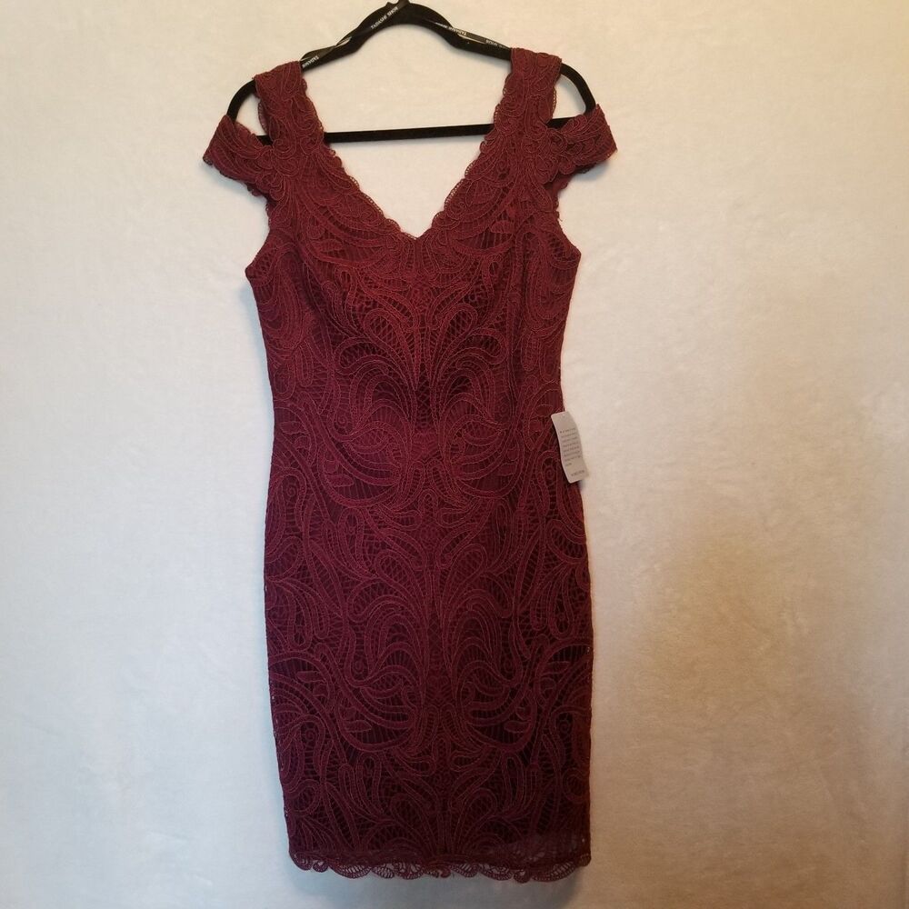 Tadashi Shoji 10 Dress V-Neck Lace Split Sleeve Lined Burgundy Event Hoco Formal